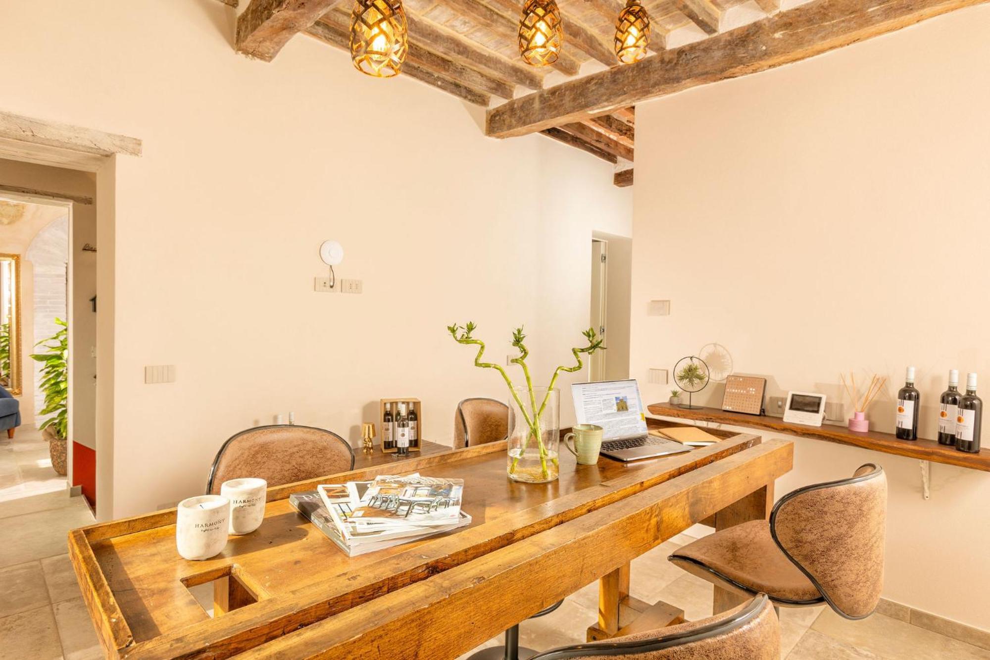 Palazzo Falcinelli Luxury Room In Montepulciano Center With Air Conditioning And Elevator Exterior photo