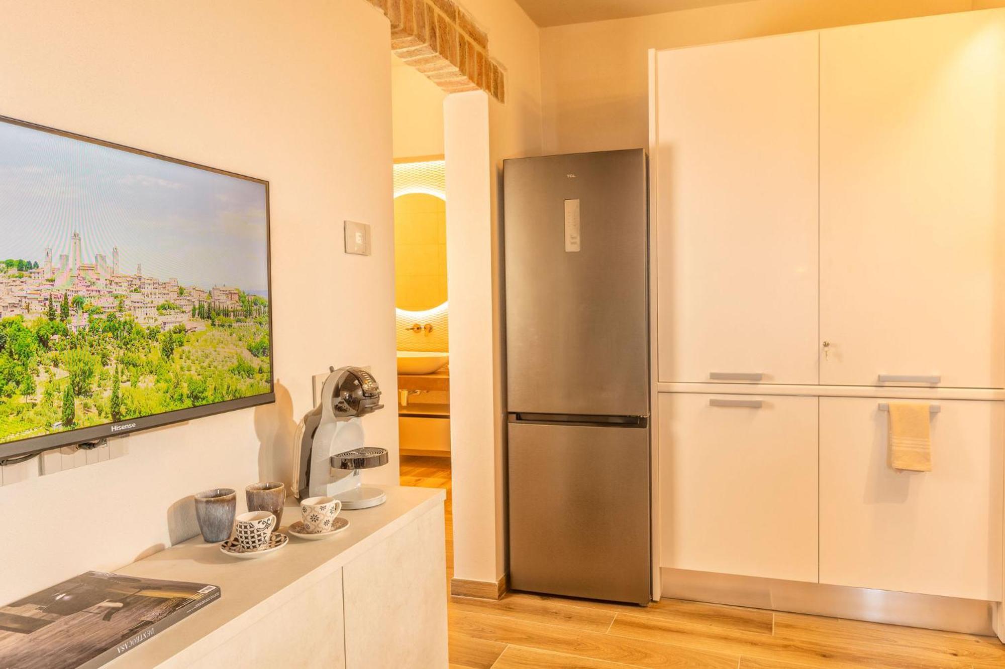 Palazzo Falcinelli Luxury Room In Montepulciano Center With Air Conditioning And Elevator Exterior photo
