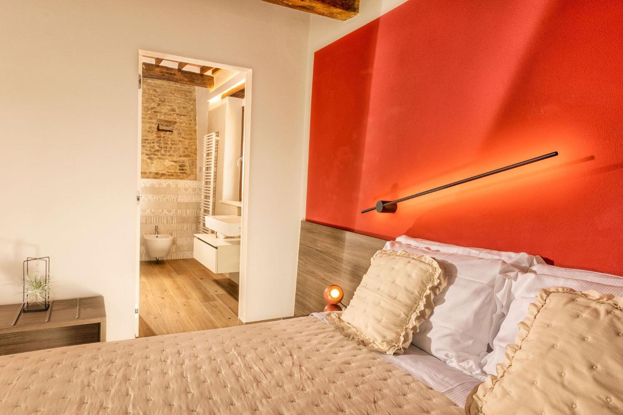 Palazzo Falcinelli Luxury Room In Montepulciano Center With Air Conditioning And Elevator Exterior photo